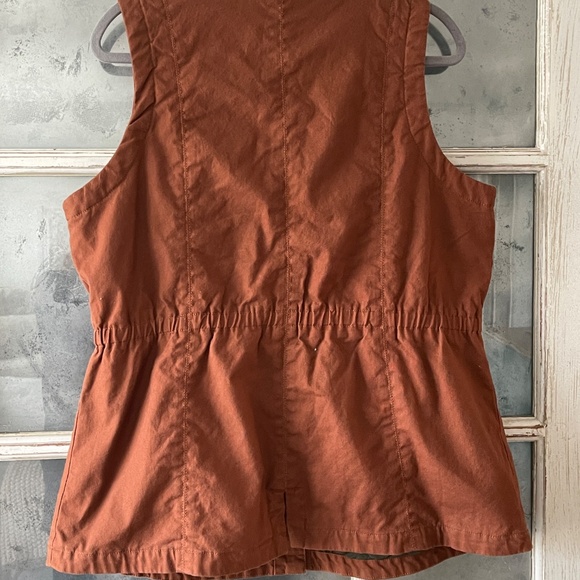 Old Ranch Brands Women's Barnwell Vest - Picture 2 of 6